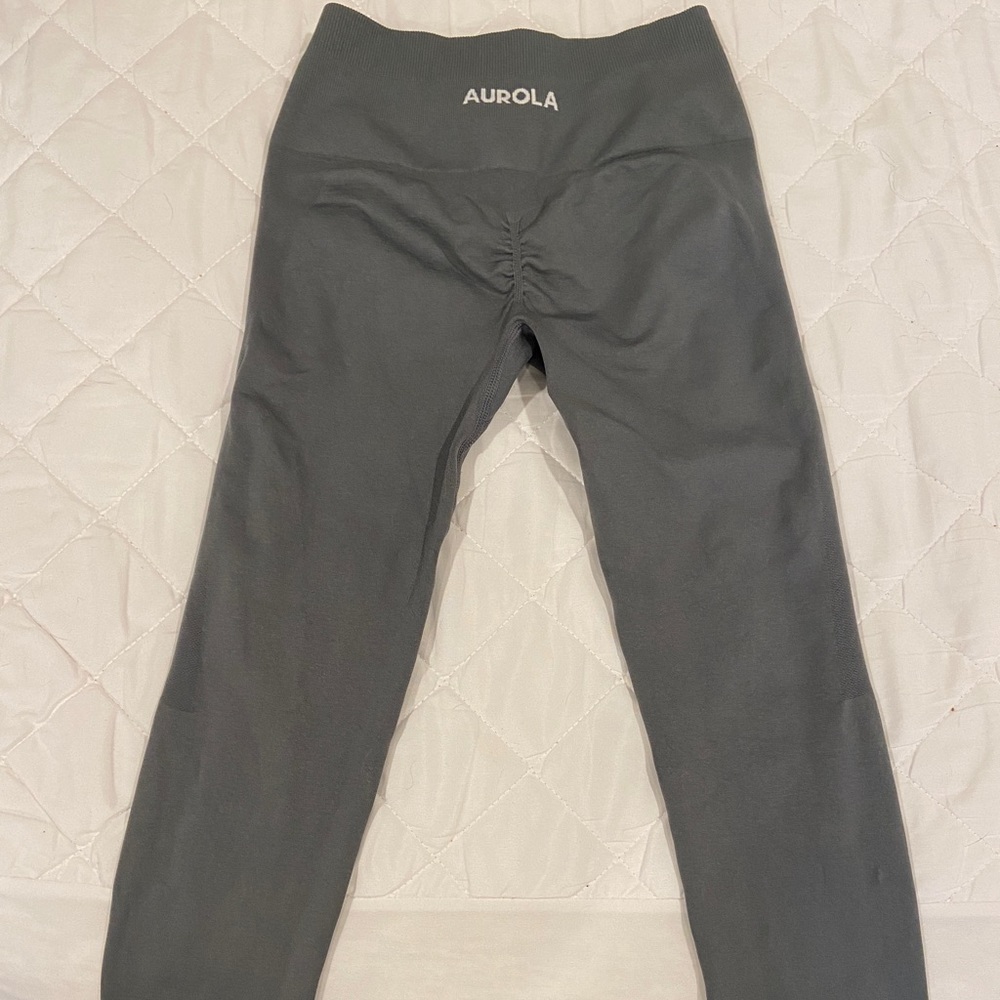 Grey workout leggings